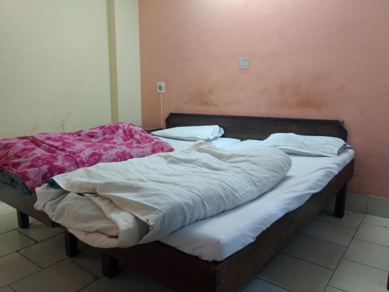 Hotel Shivlok Rishīkesh Екстериор снимка